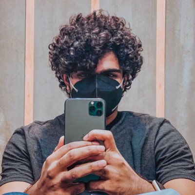 tchdee's profile picture. Curly hair, twisted opinions 👽