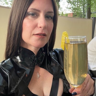 Massachusetts Dominatrix • ProDom Dungeon contact via website