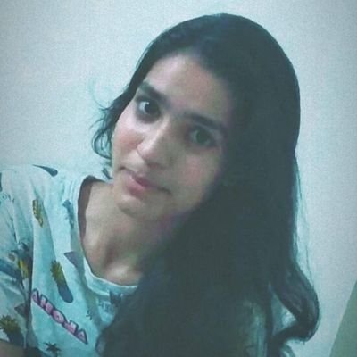 Shalini18_05's profile picture. dead inside