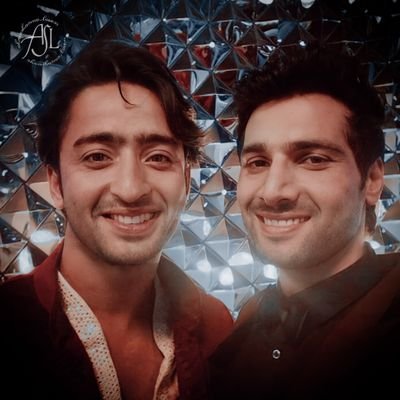 ahamianbirde's profile picture. #Ahamian #birdie I'm here to Spread love and support❤