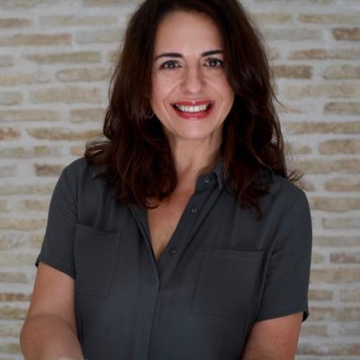 MC & Conference Interpreter. Bridging cultures through communication. 👷🏻♀️equality, diversity & our planet. Mother of young humans & 2 cats. Food lover🌶