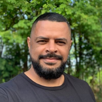 elvaniosilva's profile picture. 