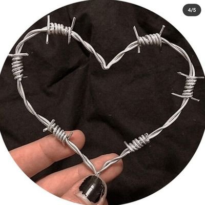 wasj_17's profile picture. 🥀🖤.