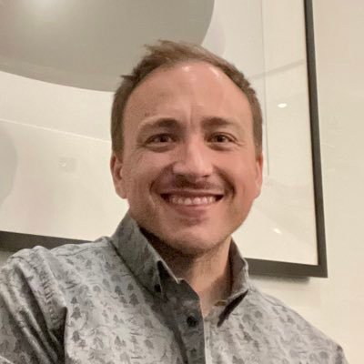 TheVintageBeau's profile picture. 