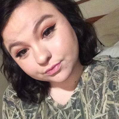 I’m cool and easy going
Looking for a serious relationship