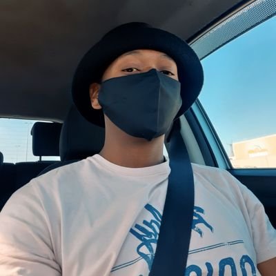 wade_nhlapho's profile picture. Engineer. Fitness+ Food + Good vibes = Me
[at night I dress up as superhero and fight crime!] Insta @wade_hlapho