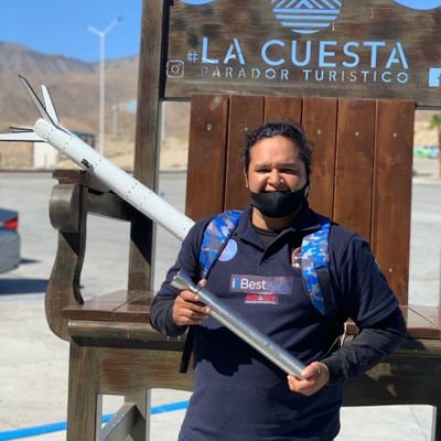 Físico, tallerista y educador en DIF, divulgador de ciencia y filosofía.
