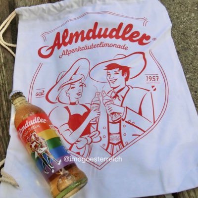 I mog Österreich! MannerとAlmdudlerとBim(市電)と墺独語をこよなく愛するオーストリア非公式広報アカウント。カンガルーはいません。現地写真や日本国内の関連情報をつぶやきます。通知切ってます。無断使用・トレス・AI禁止。使用したい場合はご連絡ください。