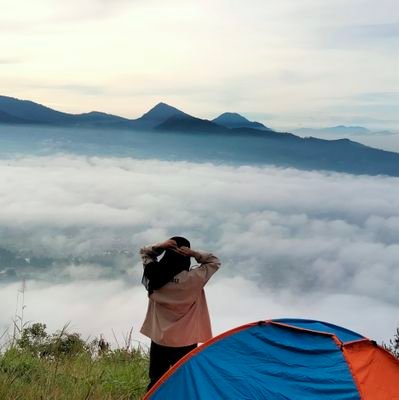 Dan kopi ini enggak butuh lagi gula kalau kamu ada di sini