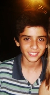 15 anos / curto , rock , pop , samba , funk e ciaa :D /afim de conversar : yuricoosta@hotmail.com !