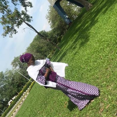 just a Muslim girl enthusiastic about growth || Volunteer @LetterToALady @Leadproject8
IG @the.oyinkansolamiii_