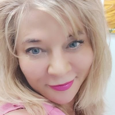 EstreicherSarit's profile picture. Witty and Charming