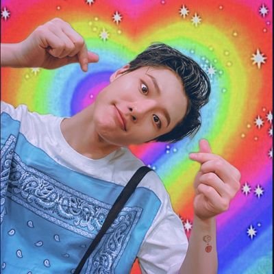 youncosmic's profile picture. #초승연 : life is short so be gay