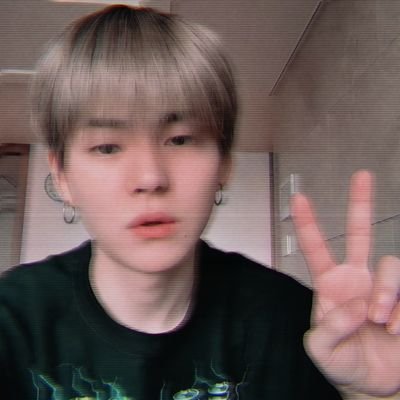 treasure ❤️
pronouns: him / his