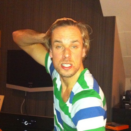 i9davjo's profile picture. 