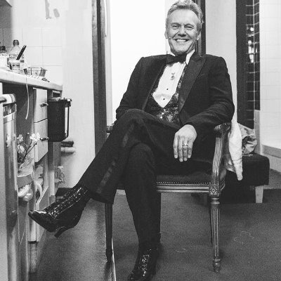 SubLevel28's profile picture. 43F, Bi, She/her. Geek and nerd, a tad weird and loony, mostly harmless. Guitarist in training. Lover of books, TV, Films, comics, music etc. 💉💉