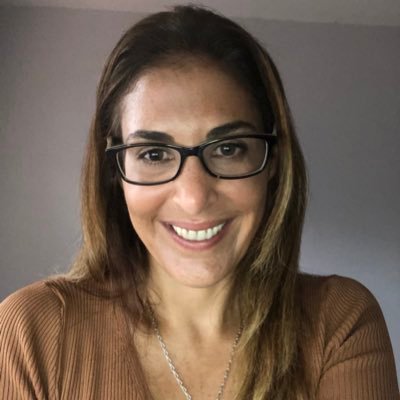 Mamá de Mate y Marti. Director of #data en @nocnoc #MujeresenTech #MujeresenData #MujeresenIT