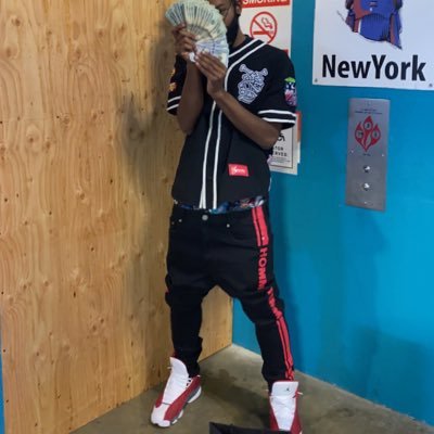 jinnstrumental's profile picture. Hypebeast 🦍👟 | Ultimate Gamer🎮 | PSN:Jinnstrumental 🥷🏾 | FMOIG 📸: jinnstrumental_ | Uninterested Rapper |