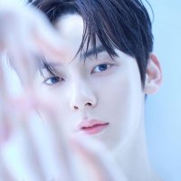캐시 (@8_cxxh_9) 's Twitter Profile