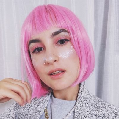 aliluia's profile picture. trophy wife