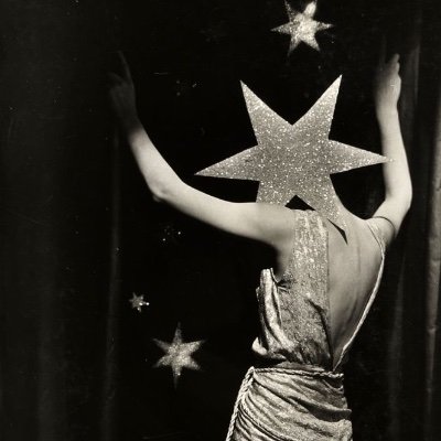 GLAMRpuss_'s profile picture. library technician! moon admirer! union delegate! exclamation mark lover! 〰️ she/her 〰️ goodreads: lambies