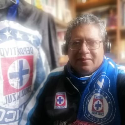 Psicólogo, Neuropsicólogo, Thanatologo, aficionado a la poesía y todo tipo de literatura. Docente universitario. Cruzazulino de corazón!