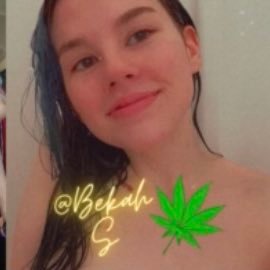 (NSFW) Hi, I’m Bekah, aspiring SWer 🖤 I love shaking my ass around and smoking weed. 🏳️‍🌈 sub if y’all want 😘 she/her OF: @ BekahS @ BekahSFREE