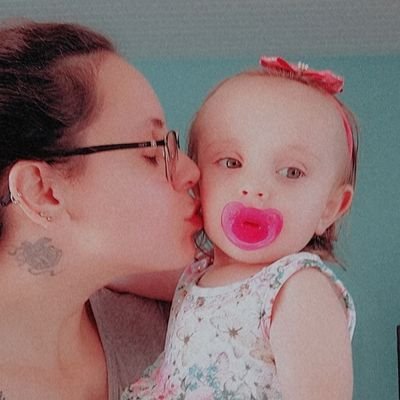 esposa, mãe, leitora, dona de casa. apaixonada pela familia