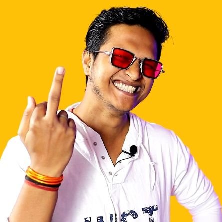 📽 Youtuber at Samrat ki Pathshala (3M Subscribers) |
🎮 Gaming at Samrat hub