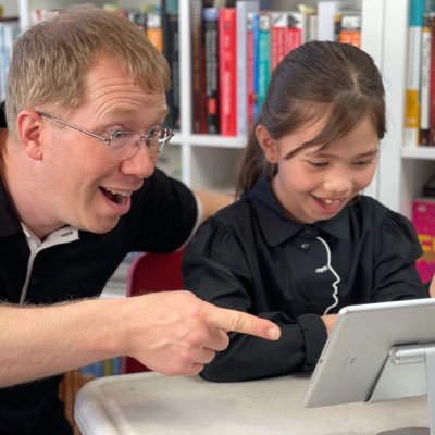 Computer Engineer & creator of https://t.co/OJUG35Rfio helping kids invent with free coding and robotics lessons #scratch #coding #Python #microbit