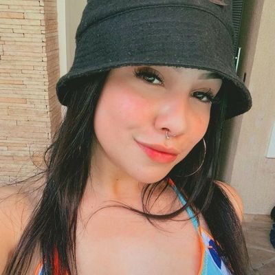 Sandra77062517's profile picture. swimming