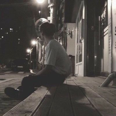 jezzrth's profile picture. don't disturb me~