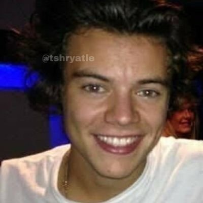 tshryatle's profile picture. con louis y dua viendo glee | gcr🏡