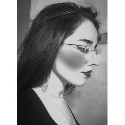 Parálisis por análisis
👁️🗨️
Me gustan las sombras, las siluetas y los ojos.