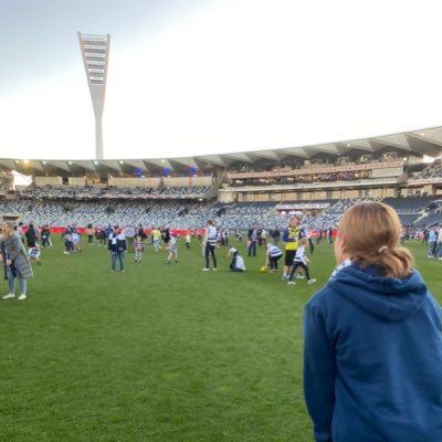 Go the cats!! 😻 AFL Premiers 2007 2009 2011 2022 💙🤍Daniel Ricciardo F1 🏎 C'mon Aussie C'mon!! 🎶 Music is the language of the soul