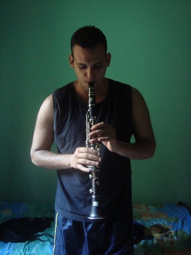 henfsoares's profile picture. Musico toco clarinete. servo do Senhor.
e trabalho como mecânico de bombas hidráulica.