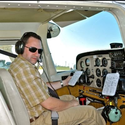 Bons vols!-Happy flying!
Cristià Evangèlic ✝️
Orgullós tècnic de maquinària - Proud machinery technician
   🎗República de Catalunya
 🛫 Aviació
♟️Escacs