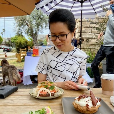 DoMinhion's profile picture. Made in Vietnam to admire the world | sustainability, language & culture enthusiast | motivated by people & chemist by training