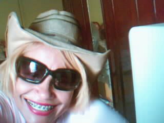 sou simpatica meiga amo a vida e meus filhossss