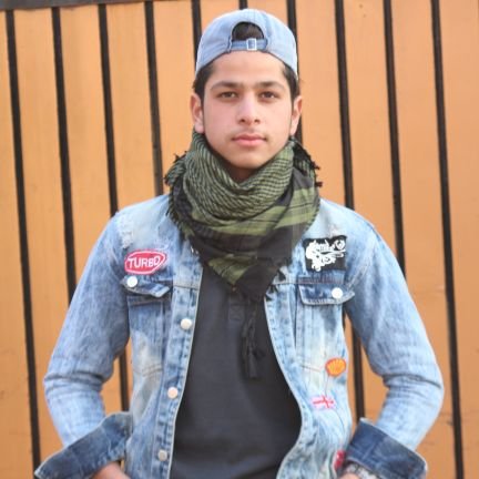 Zeeshan96959994's profile picture. Kashmiri