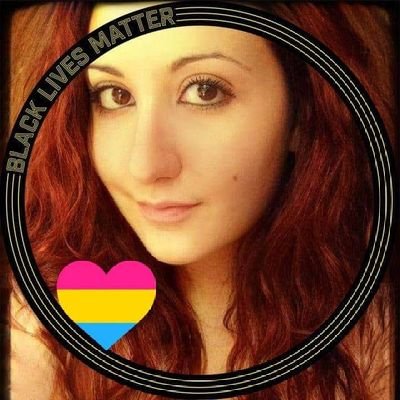 Foul-mouthed horror author, voice actor, reviewer & all-round good person. Queer. She/her. https://t.co/0yzWRLeRIY