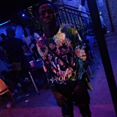 OSAYBLIXX💘💘💘
  Artist
ON JAh👃👃👃
Rapper/song writer✍️/afro killer 🏹🏹🏹
Whatsapp 🤑09064497049
am music/am pop/am African
https://t.co/SqwkHCBbTg