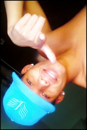 Fica tranquilinha que de onde eu venho tem mais ♪
Ousadia&Alegria*