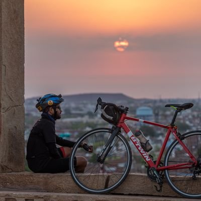 Himansh53065117's profile picture. Music