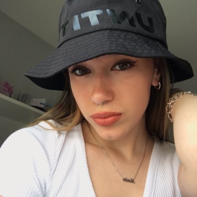 👽🧚🏼‍♀️