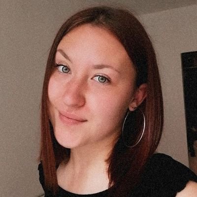Les espaces entre les doigts on été créés pour laisser une autre personne les combler. 🤍