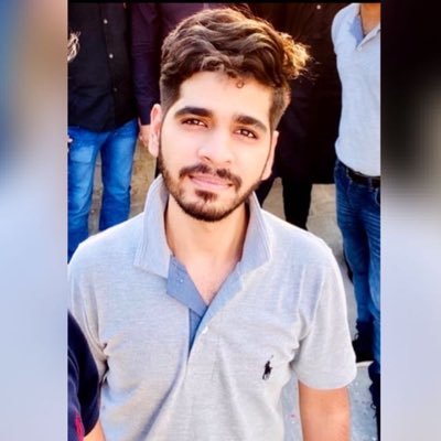 hamza_mubarik7's profile picture. Sometimes you have to take left to go right😜😎