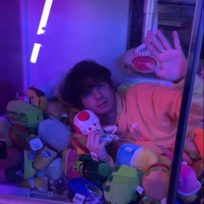 𝚝𝚑𝚎𝚢/𝚝𝚑𝚎𝚖, 𝚋𝚒𝚜𝚎𝚡𝚞𝚊𝚕, 𝚐𝚎𝚖𝚒𝚗𝚒 𝚍𝚎𝚏𝚎𝚗𝚍𝚎𝚛, 𝚒𝚖 𝚗𝚘𝚝 𝚝𝚑𝚊𝚝 𝚏𝚞𝚗𝚗𝚢 𝚝𝚋𝚑