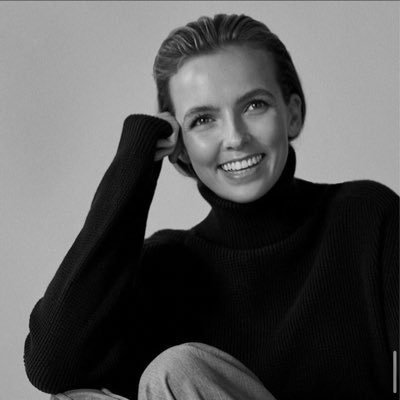Jodie Comer (parody) (gay) Profile