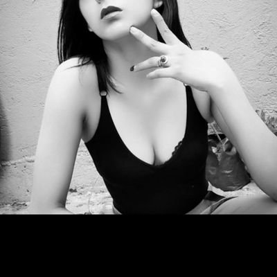 libre, como los cuervos, divina, tierna y oscura como puedes imaginar